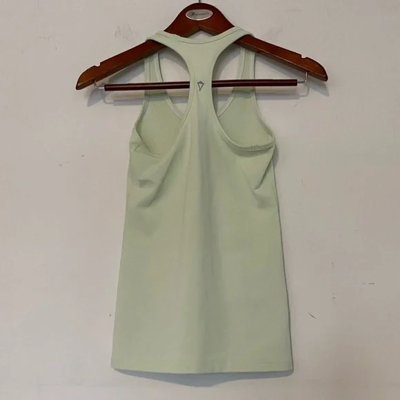 😍2/$20 Lululemon Ivivva Sz 12 Pastel Green Tank Like New - Picture 4 of 7